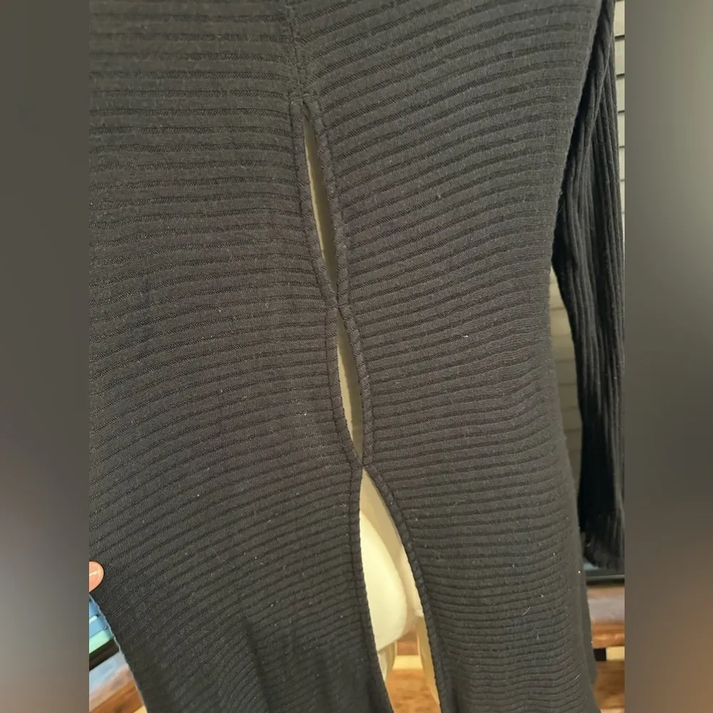 EUC Free People Lover Rib Thermal Split Back Tunic Top Sweater black Sz M - Image 5