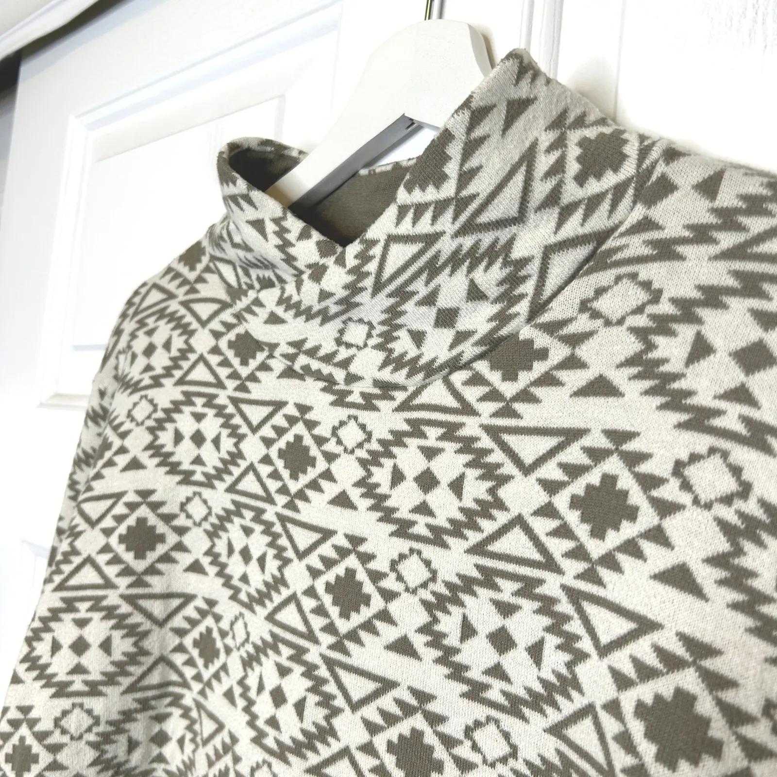 Duluth Trading Co Long Sleeve Fleece Mock Neck Geometric Print Top XXL Brown - Image 3