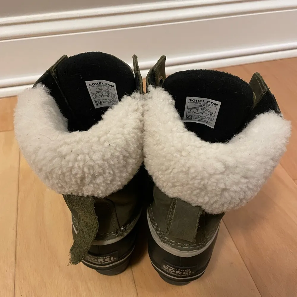 Sorel Waterproof Boots Size 8 - Image 5