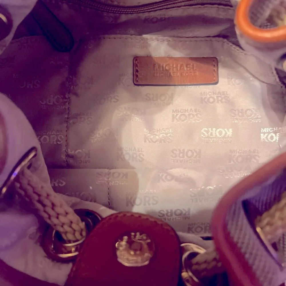 Michael Kors Bucket Bag New - Image 6