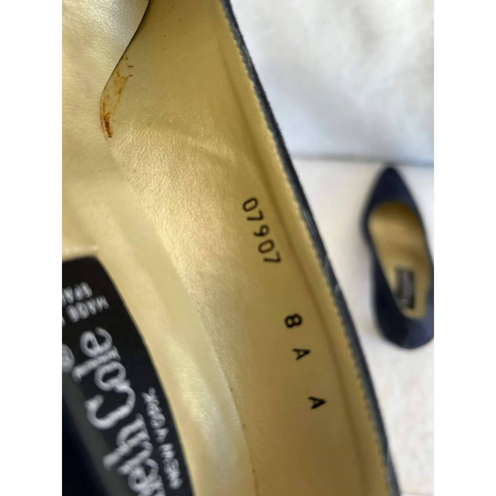 Kenneth Cole New York Vintage Black Suede‎ Pointed Toe Heels Pumps 8 AA - Image 2