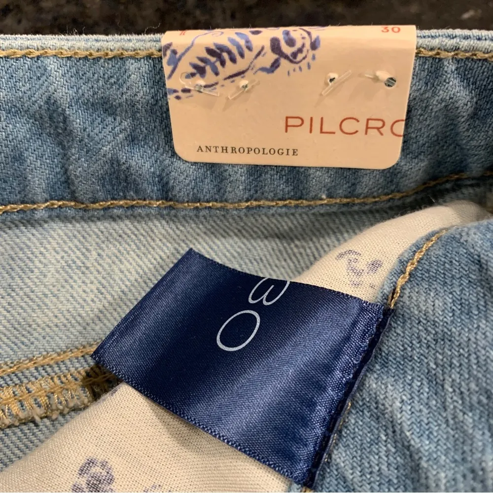 Anthropologie Pilcro Blue Denim Micro Short Frayed Raw Hem Shorts Size 3… - Image 8