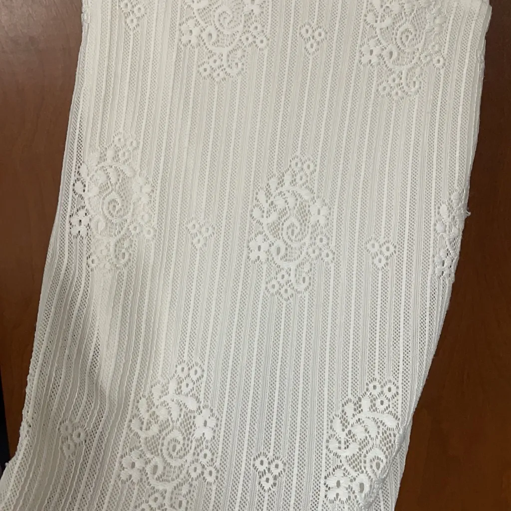 Chelsea and Violet cutout dress with lace - Image 5