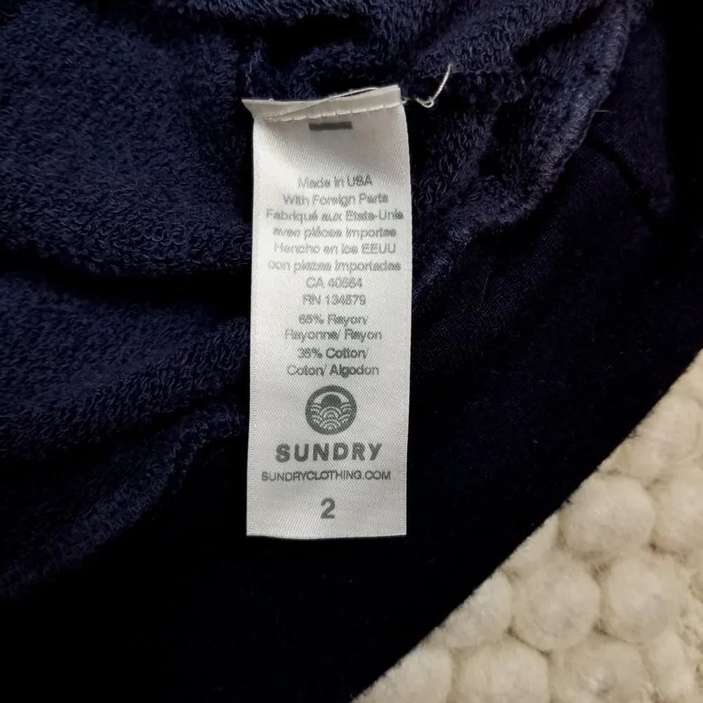 Sundry Heart Print Navy Blue Raglan Sweatshirt Sz 2 - Image 9