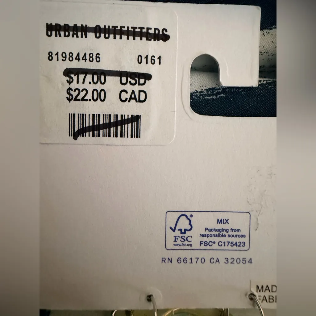 Urban Outfitters Flower Choker Necklace and Flower Earrings NWT - Image 4