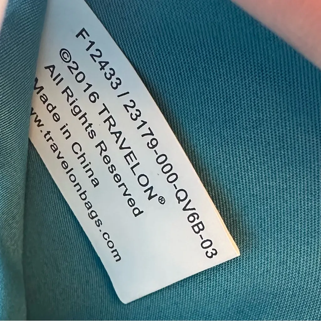 Travelon RFID Blocking Animal Print Zip Around Wallet NWT - Image 6