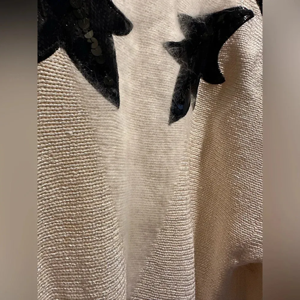 1980s vintage angora leaf and flora sequin sweater white black sweater Size M - Image 7