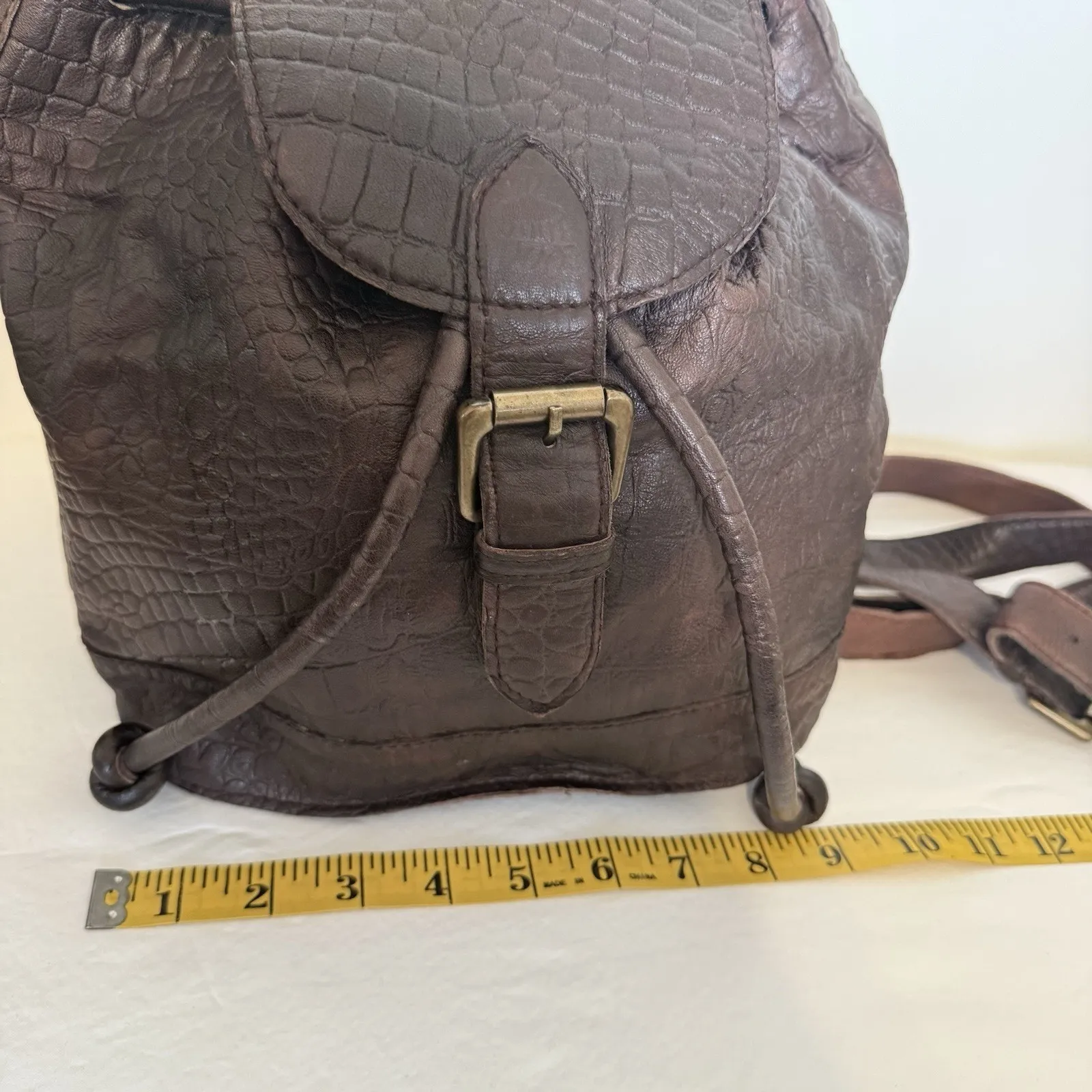 Free People 100%Sheep Leather Backpack Brown Croc Embossed Drawstring Buckle Bag - Image 15