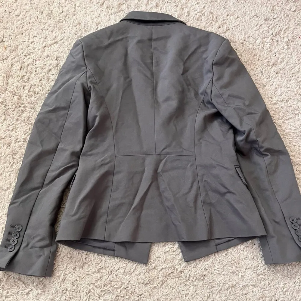 Express Women’s pant suit - Grey ( size 2R) - Image 4