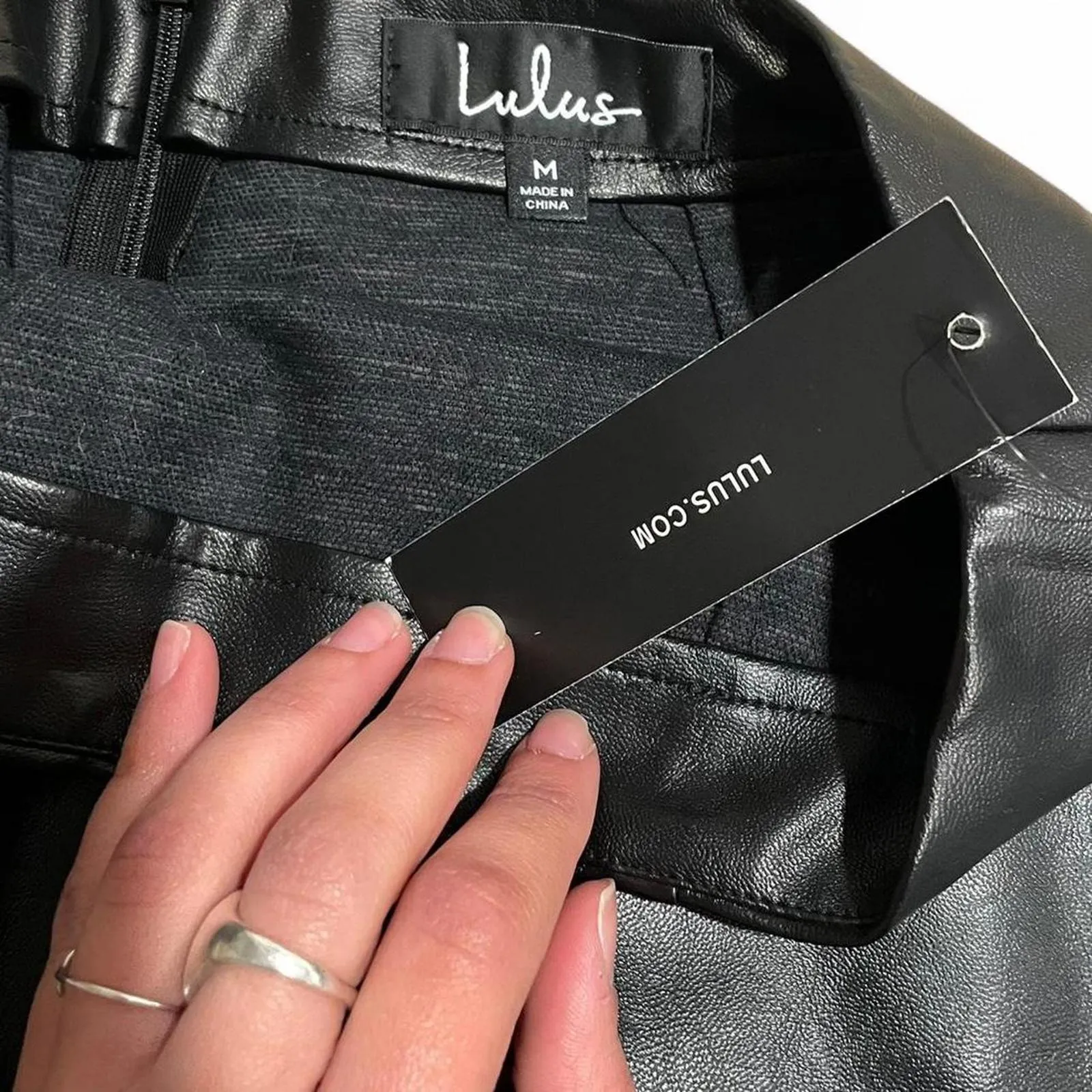Black faux leather mini skirt. lulus size medium. bnwt - Image 5