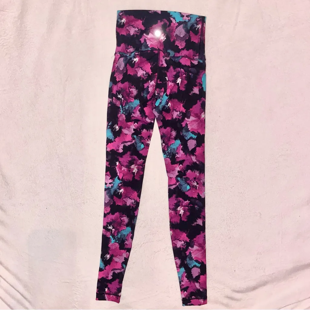 LULULEMON Wunder Under Pant (Hi-Rise) in Midnight Bloom Black Deep Fuschia size 4 - Image 9