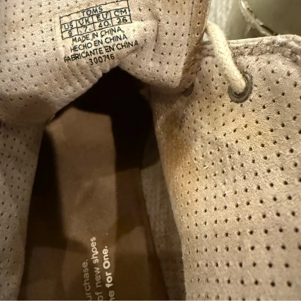 TOMS Women's Metallic Desert Wedge Booties 9 - Image 13