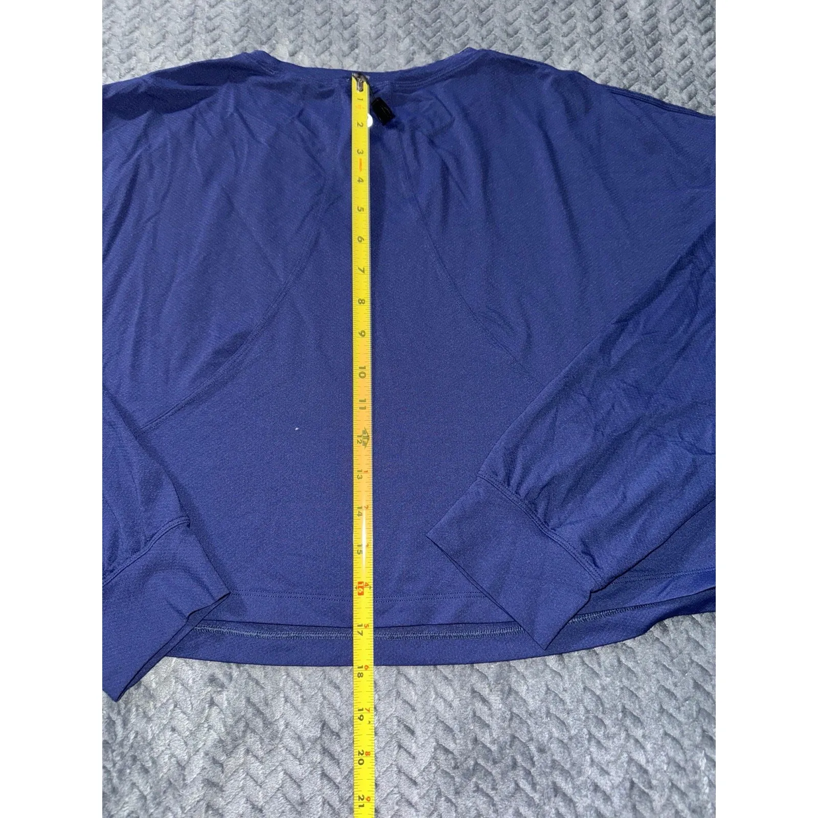 Lululemon Women's Blue Pullover‎ Long Sleeves Crop Top Size 10 - Image 8