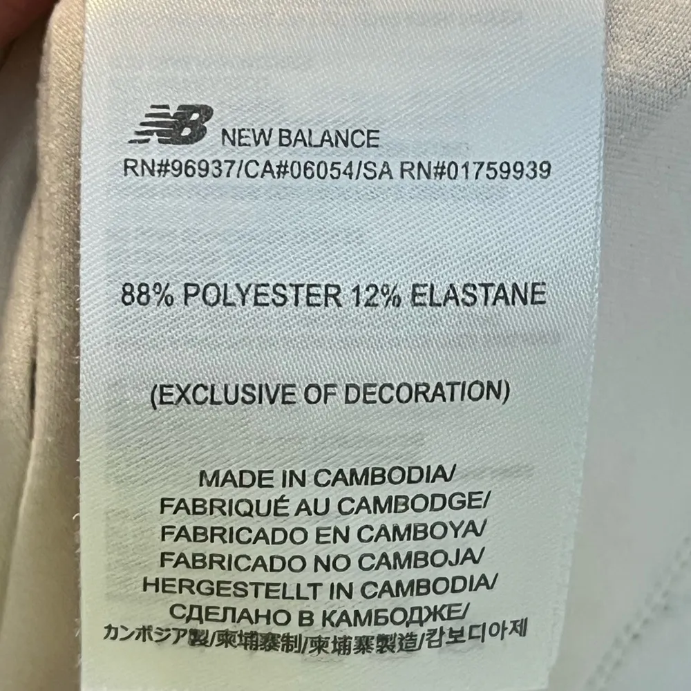 New Balance Athletic Workout Top Cropped Women’s Size Large Cutout Back - Image 6