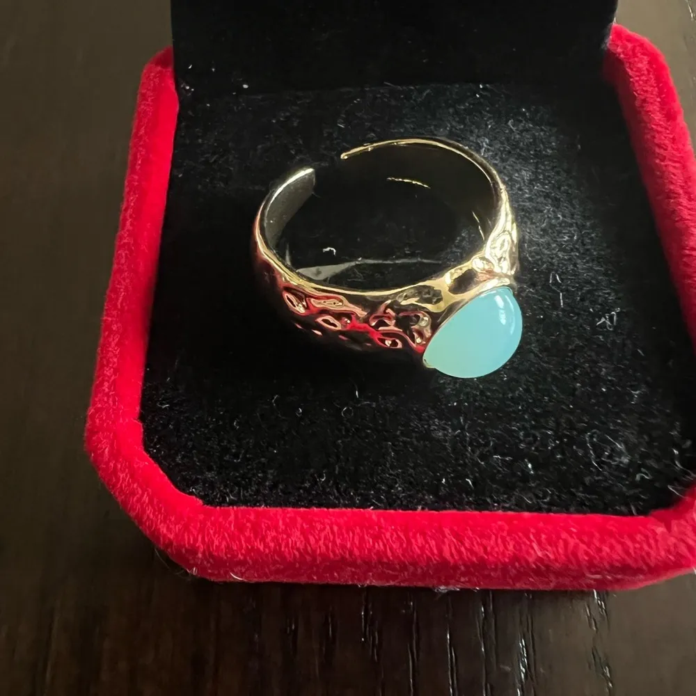 Chunky Gold Statement Ring for Women Gold Crystal Knuckle Ring Size 7 - Image 3