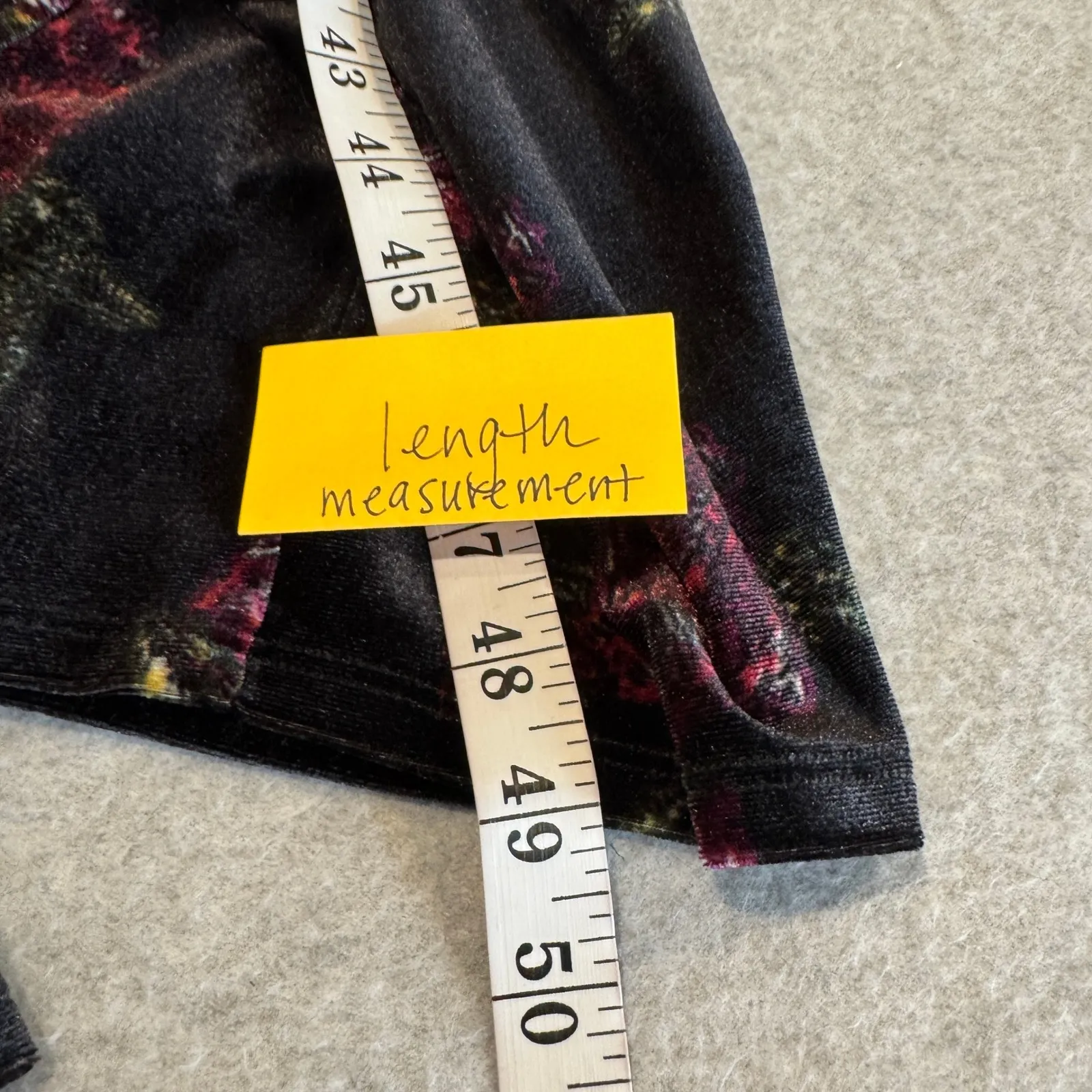 Love on a Hanger Jumpsuit Womens Large Black Floral Velvet Pockets - Image 16