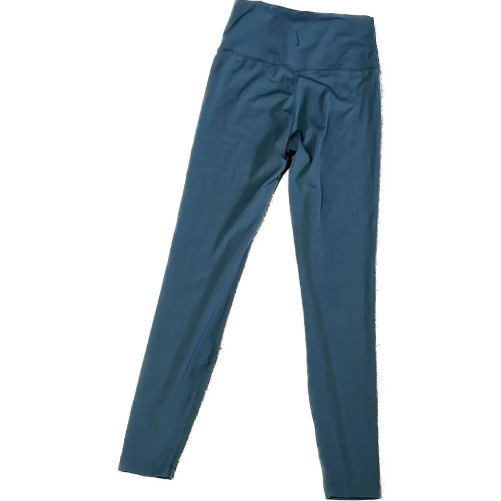 -‎ Nike, women’s size small, athletic leggings - Image 4