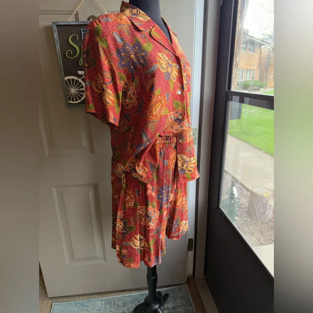 Vintage JH Collectibles silk paisley floral shorts blouse set, size 6 Red - Image 7