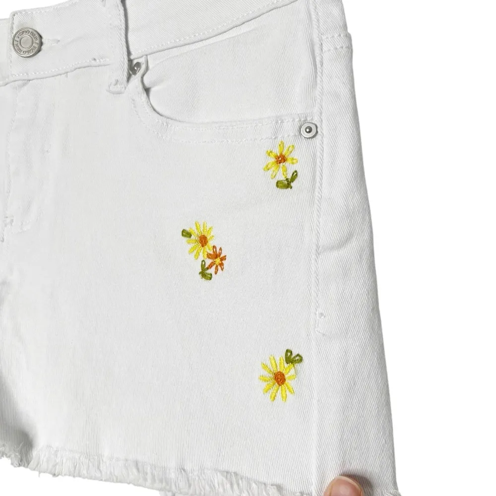 Indigo Rein White Floral Embroidered Raw Hem Cut Off Denim Shorts - Image 4