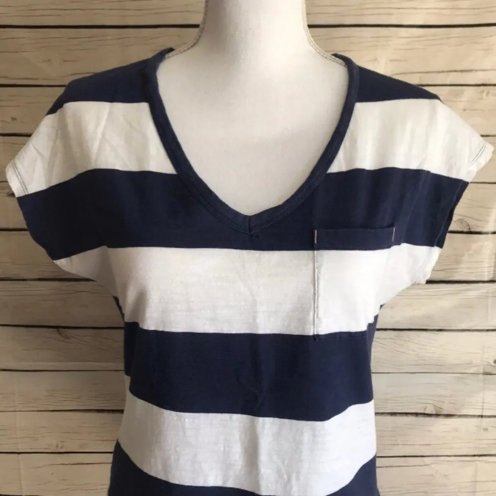 Old Navy Nautical Striped T-Shirt Size Small - Image 3
