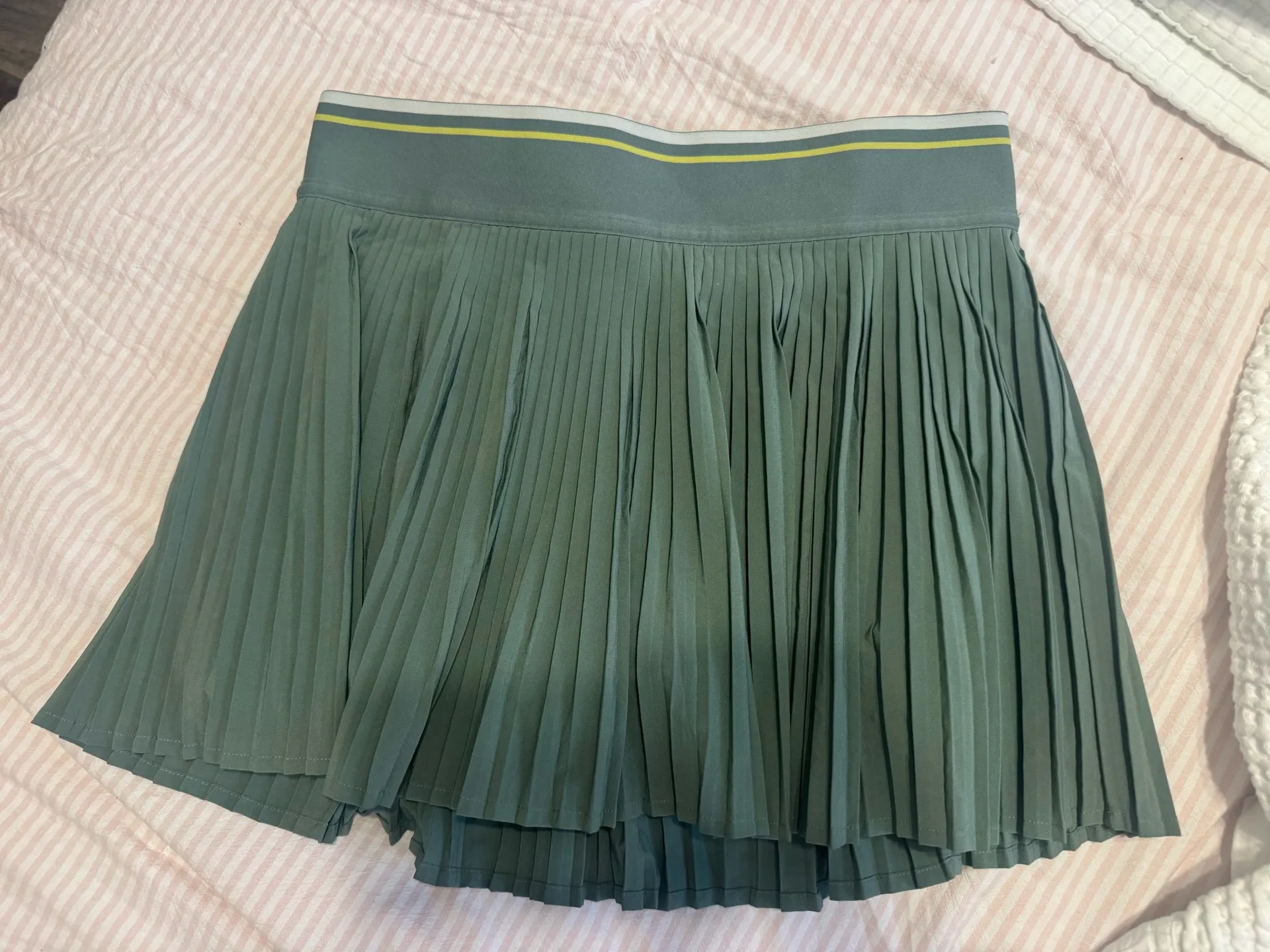 Lululemon Varsity Pleated High-Rise Skirt - Image 2