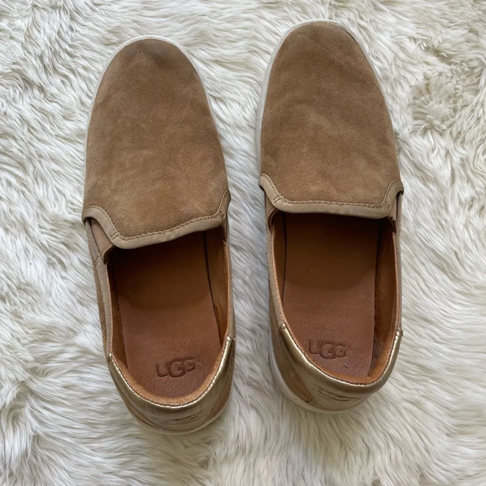 UGG  Cas Slip-On Sneaker Tan 6 - Image 5