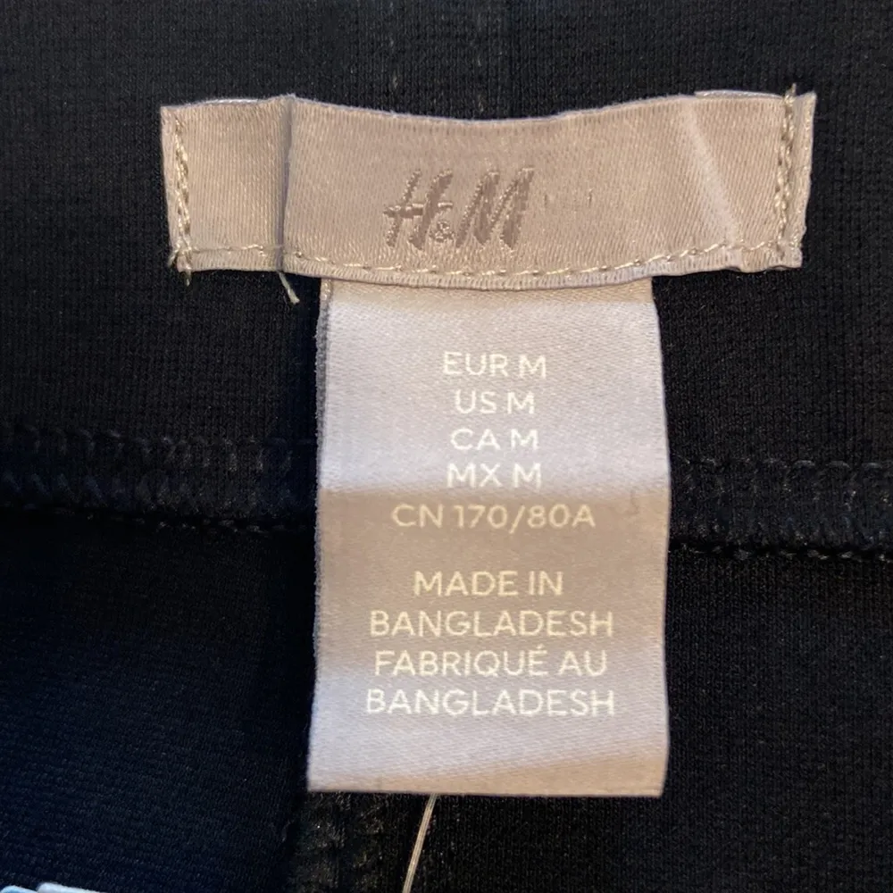 H&M Skirt my size M brand new color black measurement in photos - Image 5