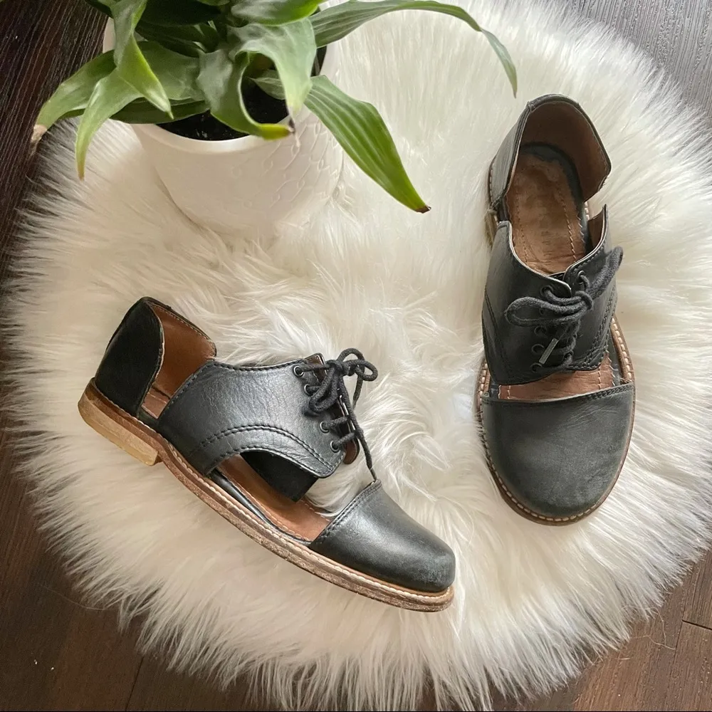 Minimarket Cut-Out Oxfords - Image 3