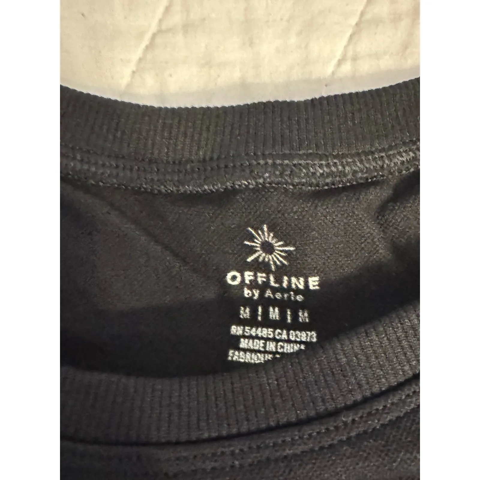 Offline by Aerie Cropped long‎ sleeve top size medium - Image 5