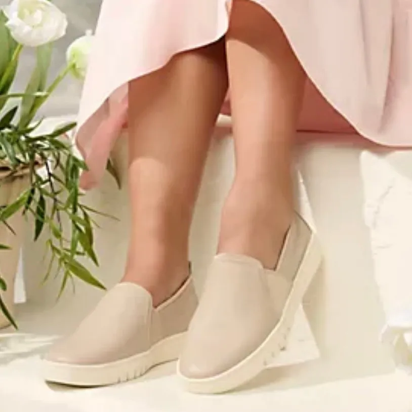 Vionic Womens‎ Cambria Oatmeal Leather Vio Motion Slip-Ons - Size 9 US & 40 EUR - Image 2