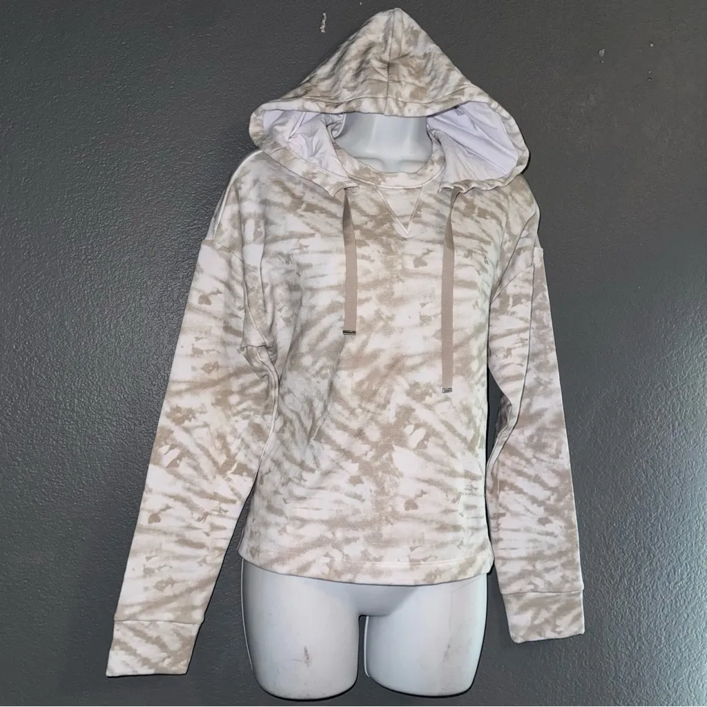 Travis Mathew Women’s Long Sleeve White Cream Tan Hoodie size Small - Image 6