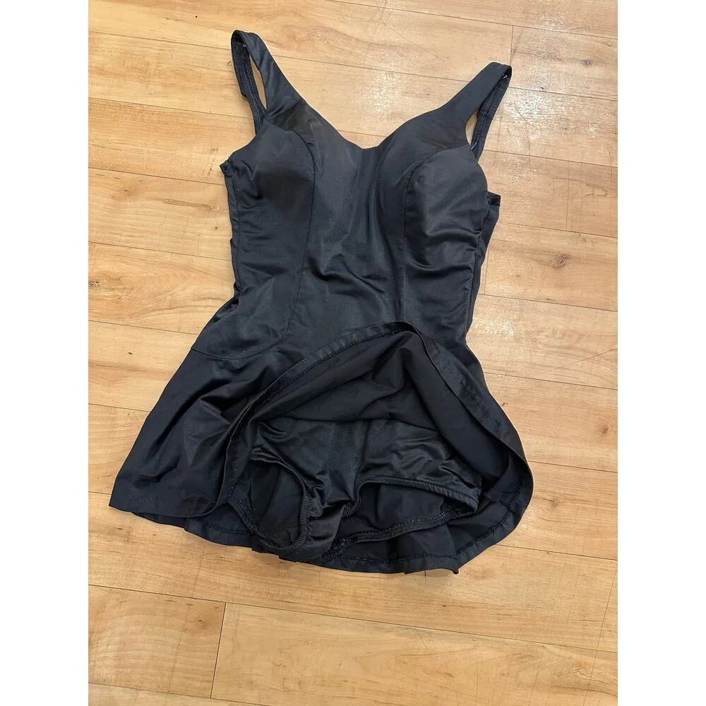 Vintage 1950s Black One Piece Skirted Swimsuit Medium/Large - Image 8