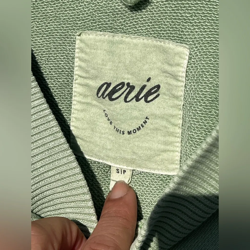 Aerie House Party oversized Cropped sweatshirt in Festive Ticket Green - Image 11