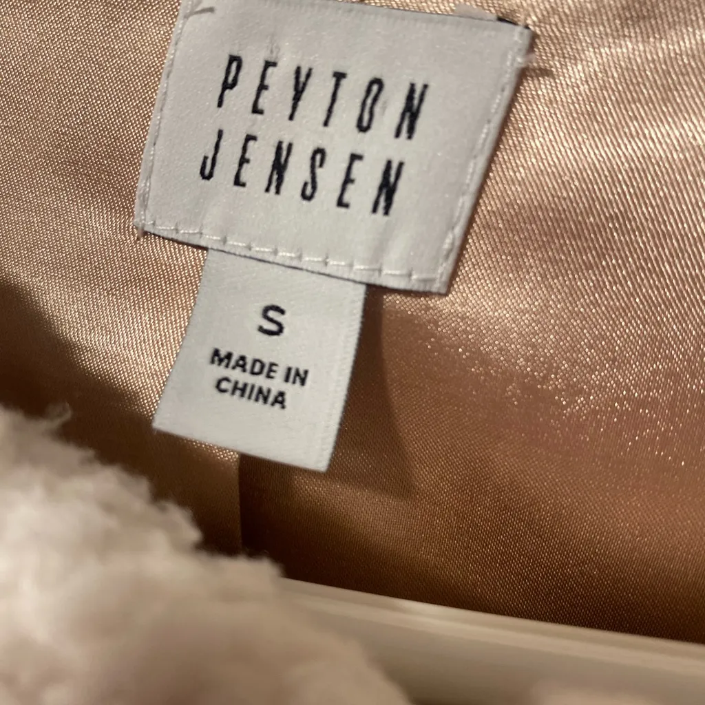 Stylish Faux Fur Jacket - Image 6