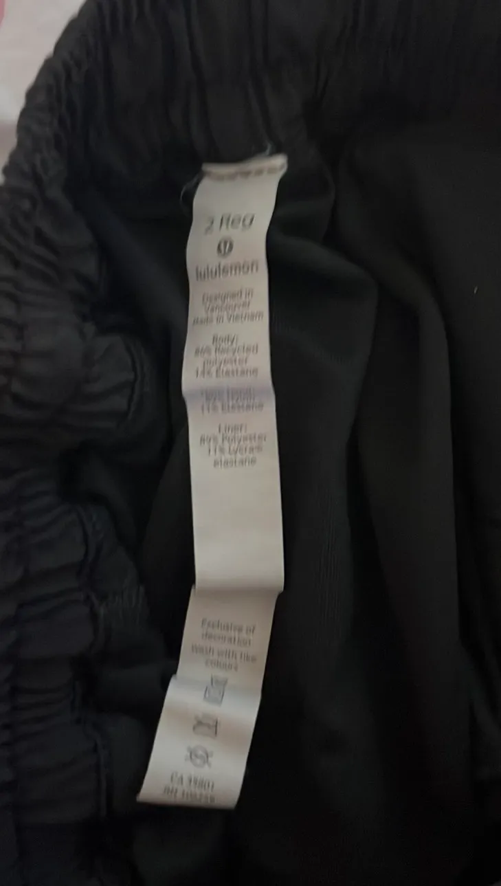 Hotty Hot Short II 2.5” Black - Image 3