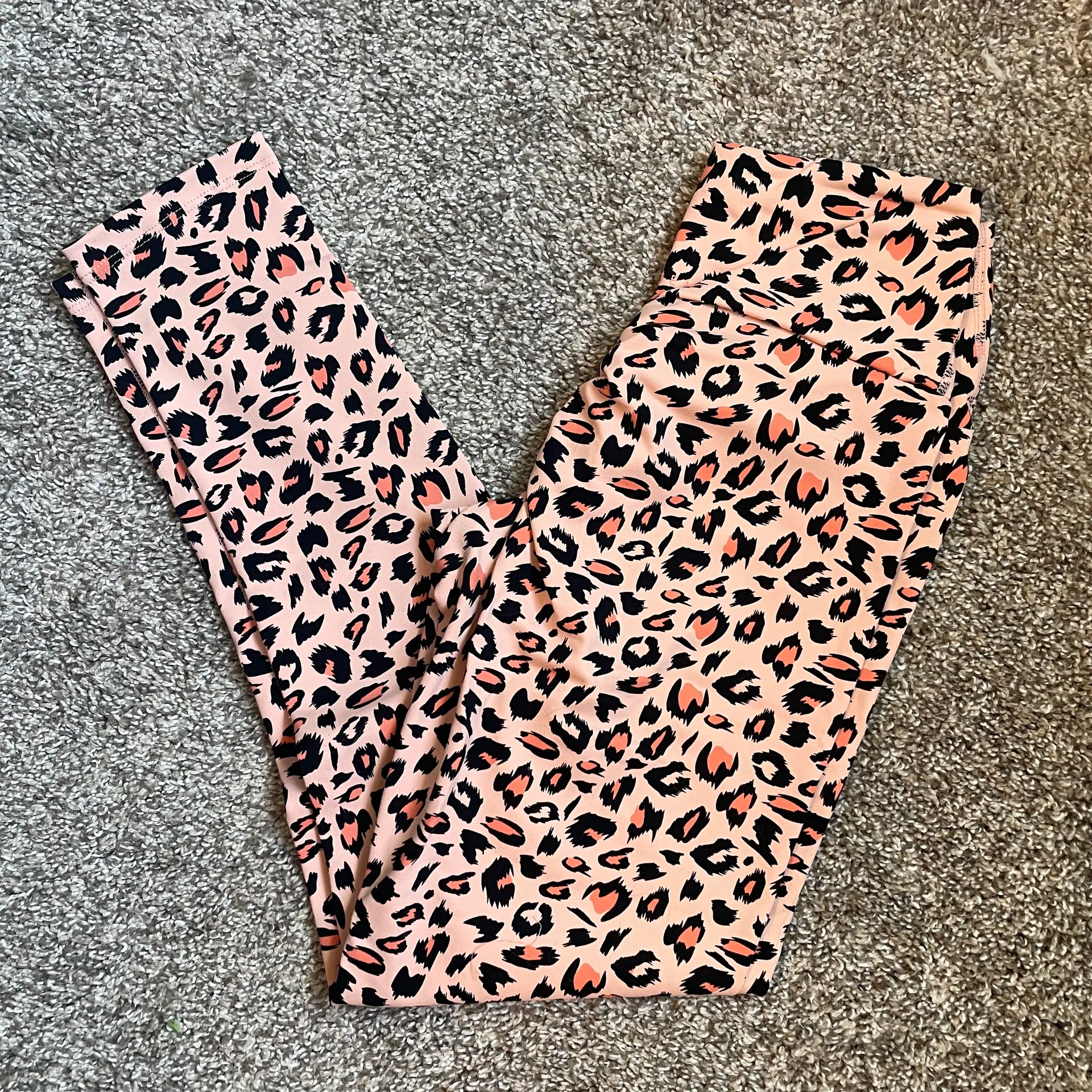 NWT  ADAPT HIGH WAISTED SCRUNCH LEGGINGS - Image 2