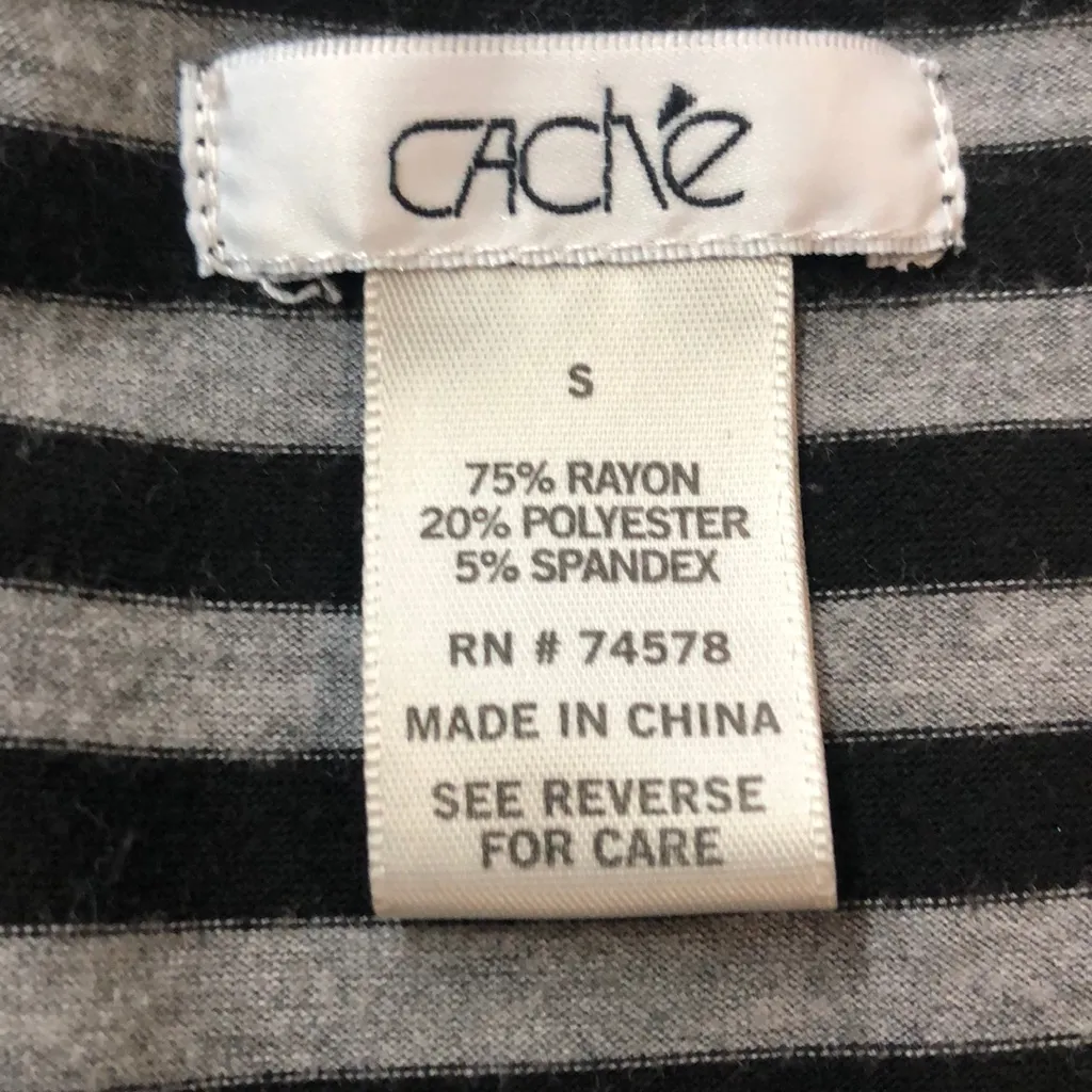 Cache’ black and gray long sleeve shirt size small - Image 2