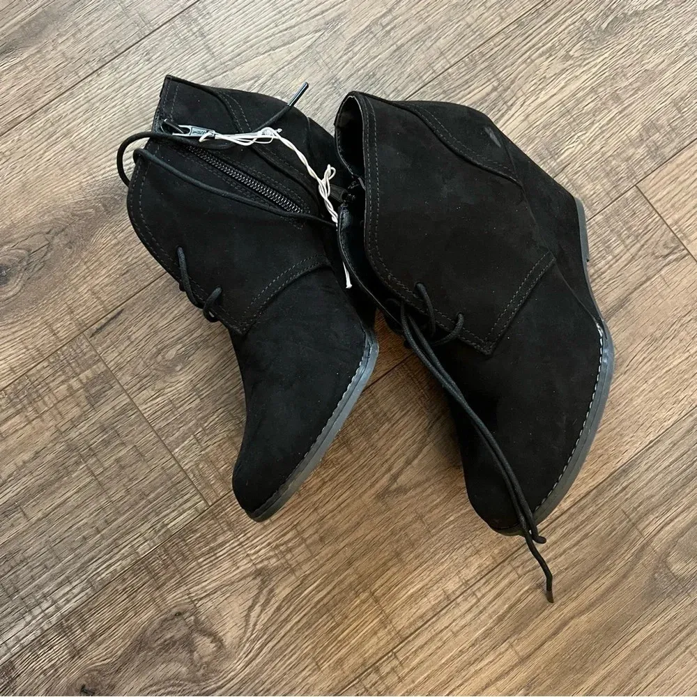 Universal thread women’s ankle boots sz 7 - Image 4