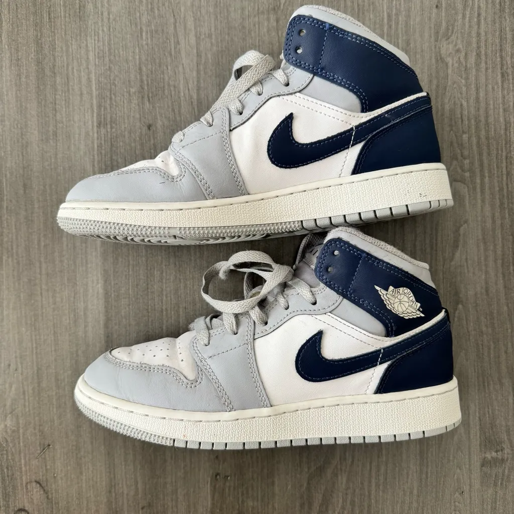 Nike Air Jordan  Mid blue gray white sneakers shoes size women 7 or Y5.5 - Image 7