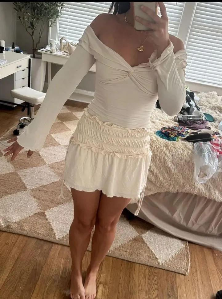 Tiger Mist Off-The-Shoulder Top - Image 3