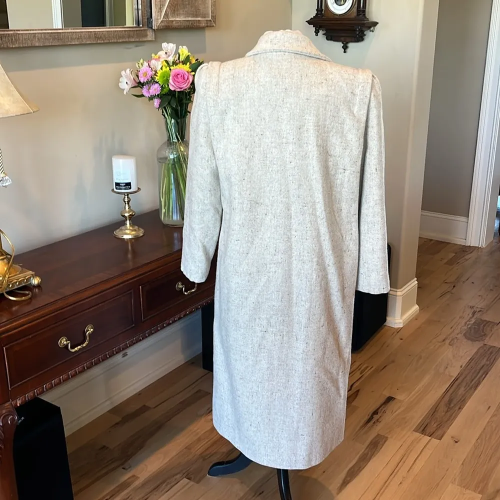 Vintage Women's Long Speckled Beige Coat Size 8 - Image 8