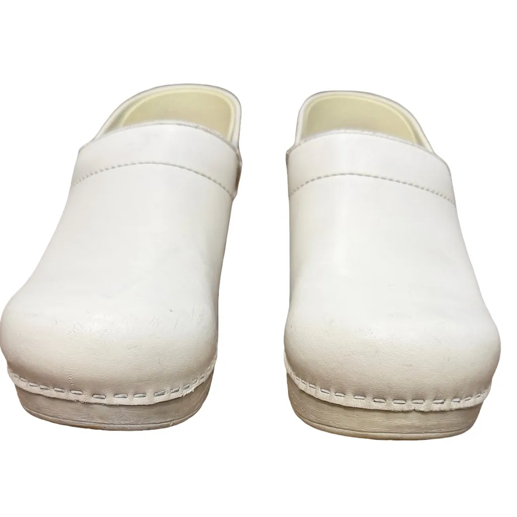 👟 Dansko Professional White Box Leather Clogs – EU 39 / Women’s 8.5–9 - Image 4