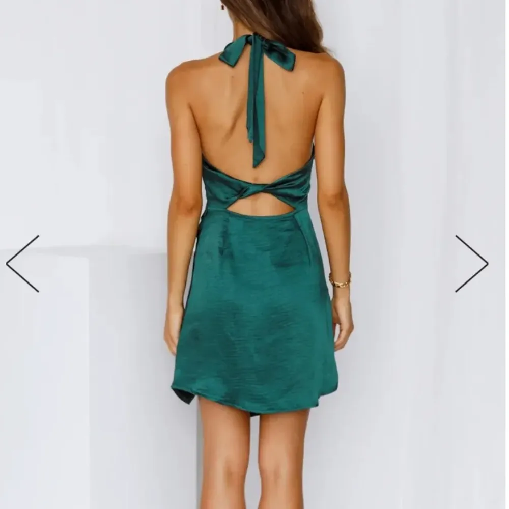 Elegant Green Dress - Image 2