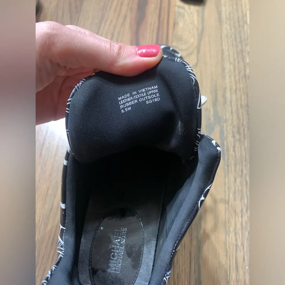 Michael Kors olympia leather and mixed logo print trainer - Image 6