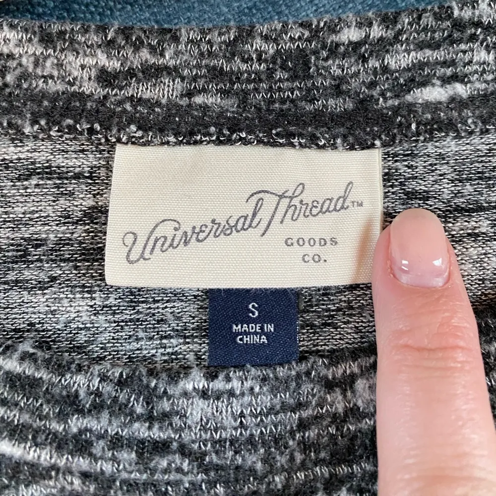 Universal Thread Space Knit Gray Top - Image 2