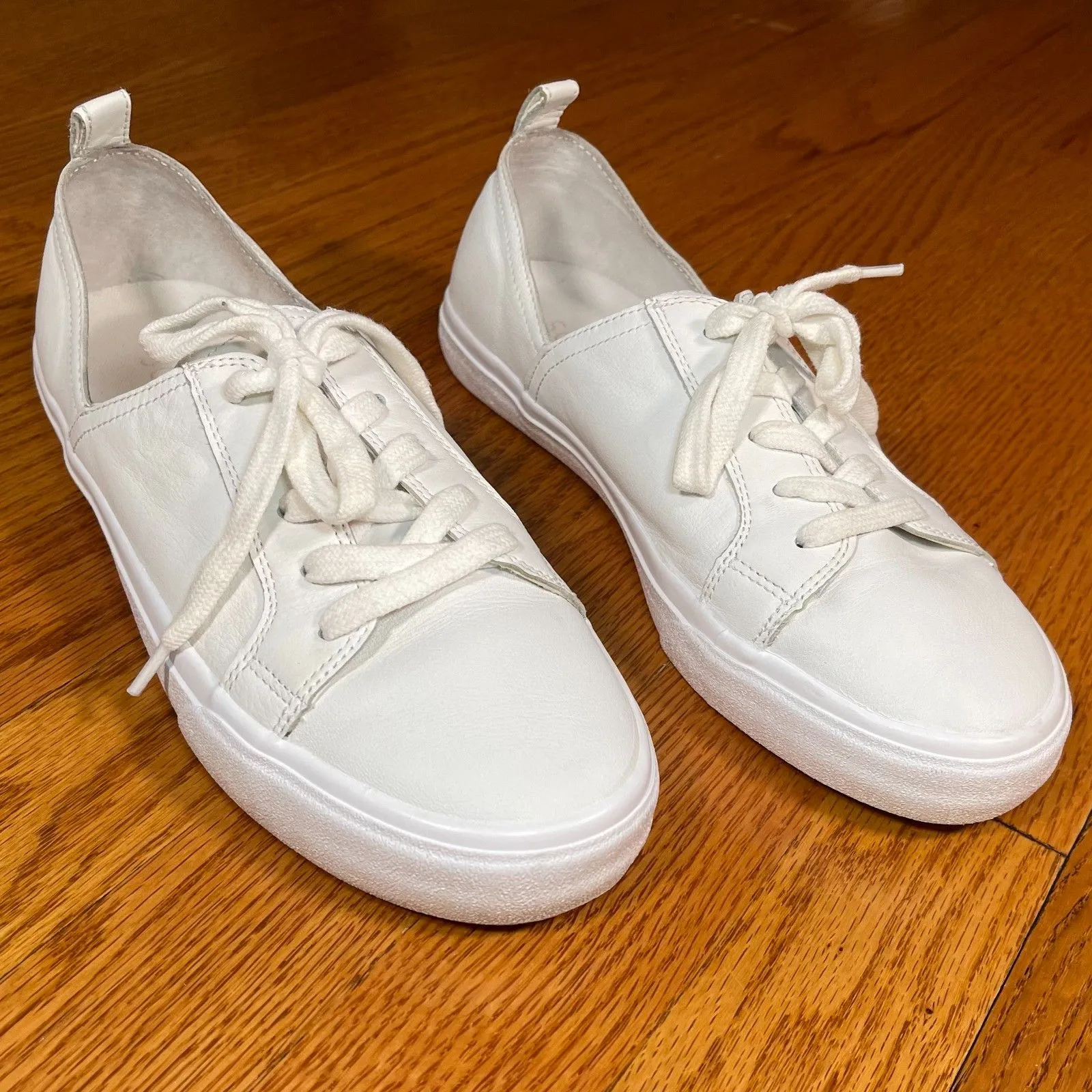 Sole Society | Dansy Cut-Out White Leather Lace-Up Sneakers | Size 9.5 - Image 2