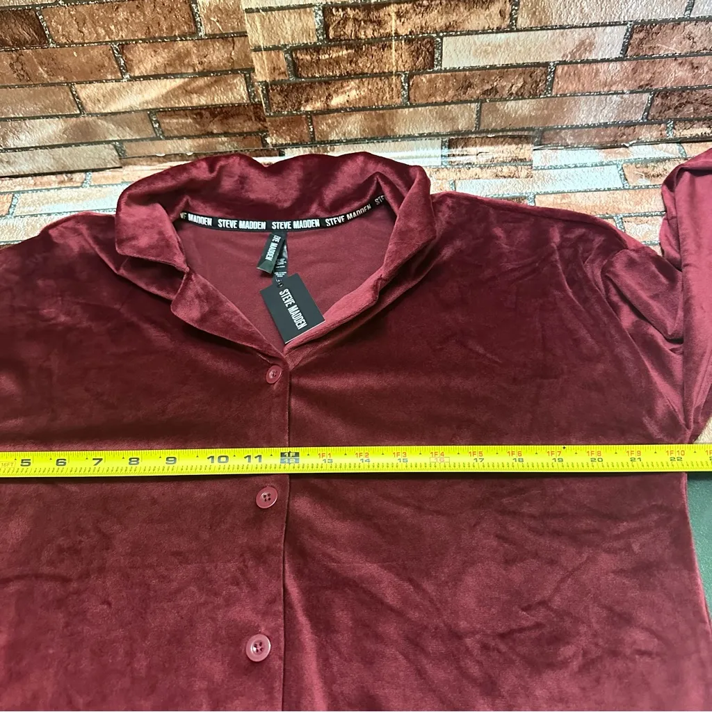 Steve Madden Red Velvet Pajama Set size M - Image 6