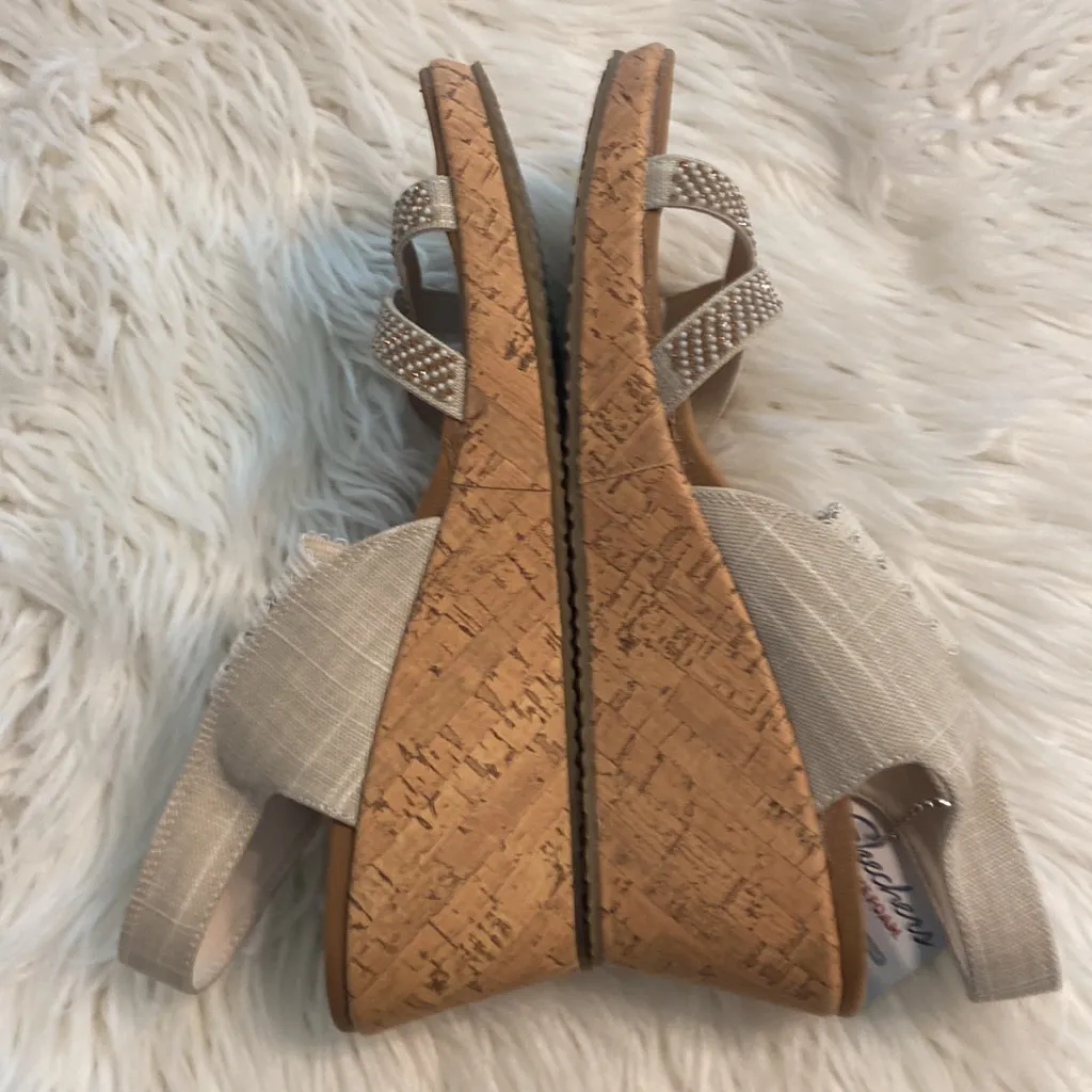 Skechers Women's Cream and Tan Sandals size 11 brand new with tag - Image 7