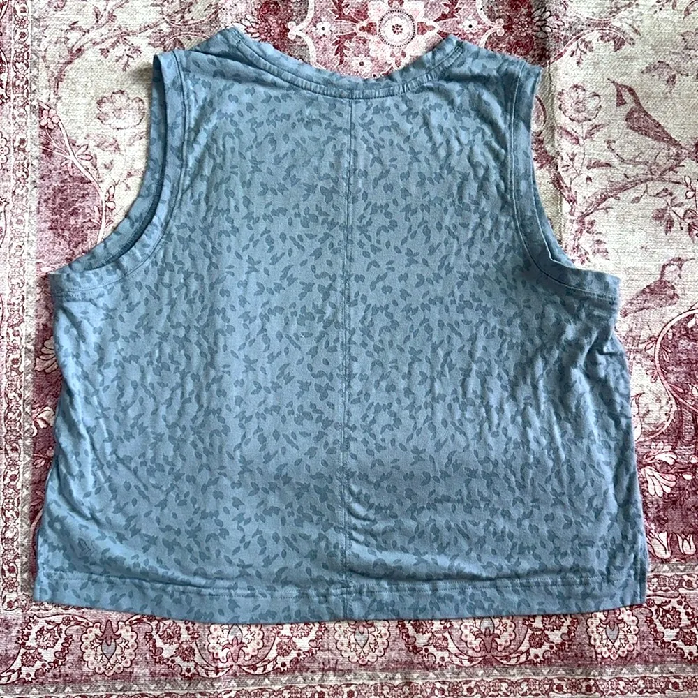 All in Motion Blue Patterned Muscle Tee, Cropped Fit, XL - Image 3