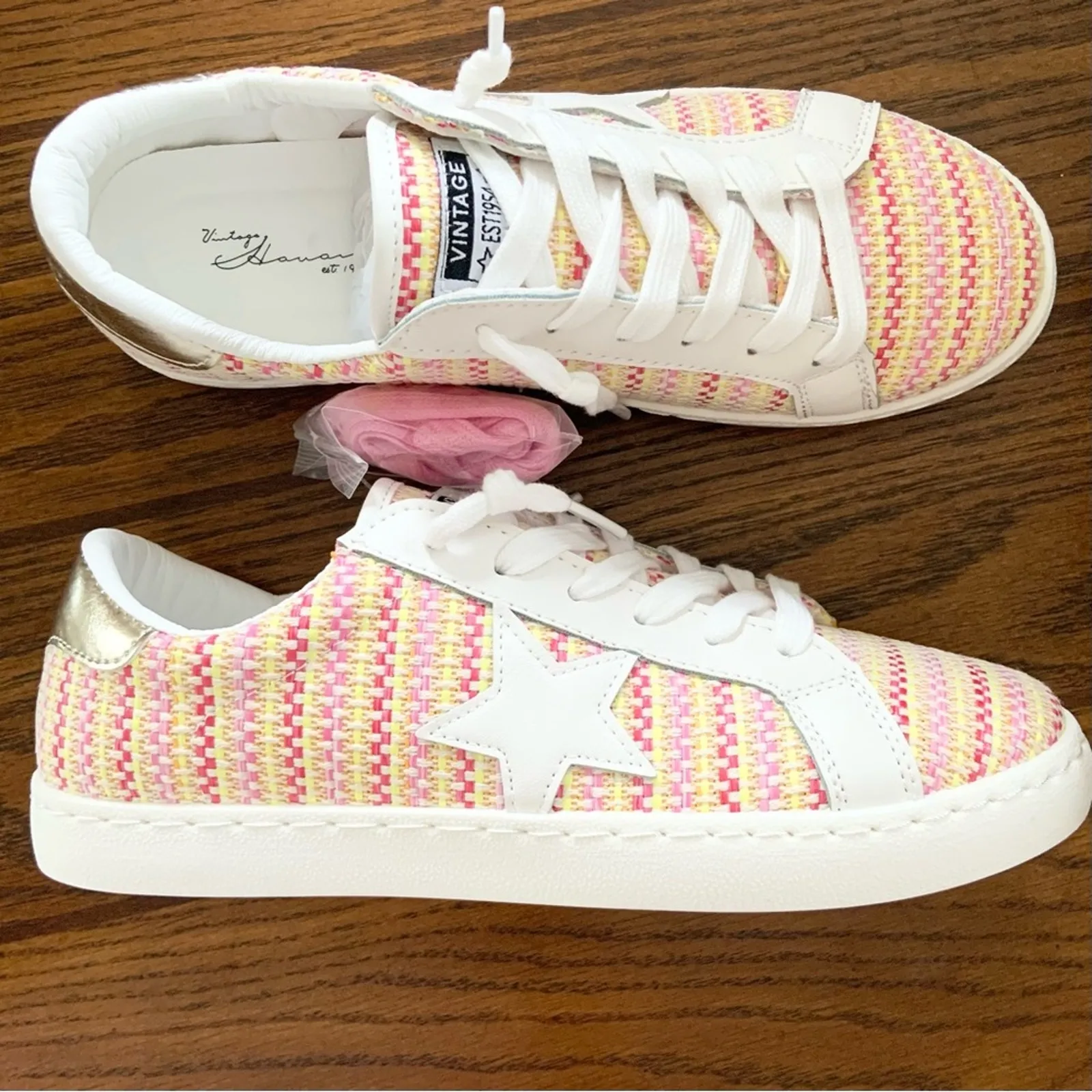 Vintage Havana Pink Stripe Sneakers White Shoes Size 8 NEW IN BOX Retail $125 - Image 13